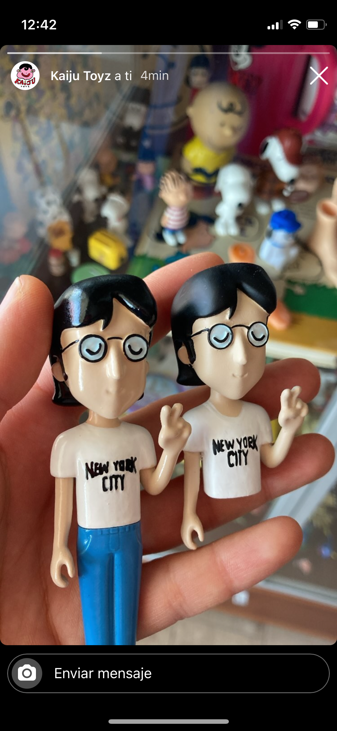 Lennon Figurita